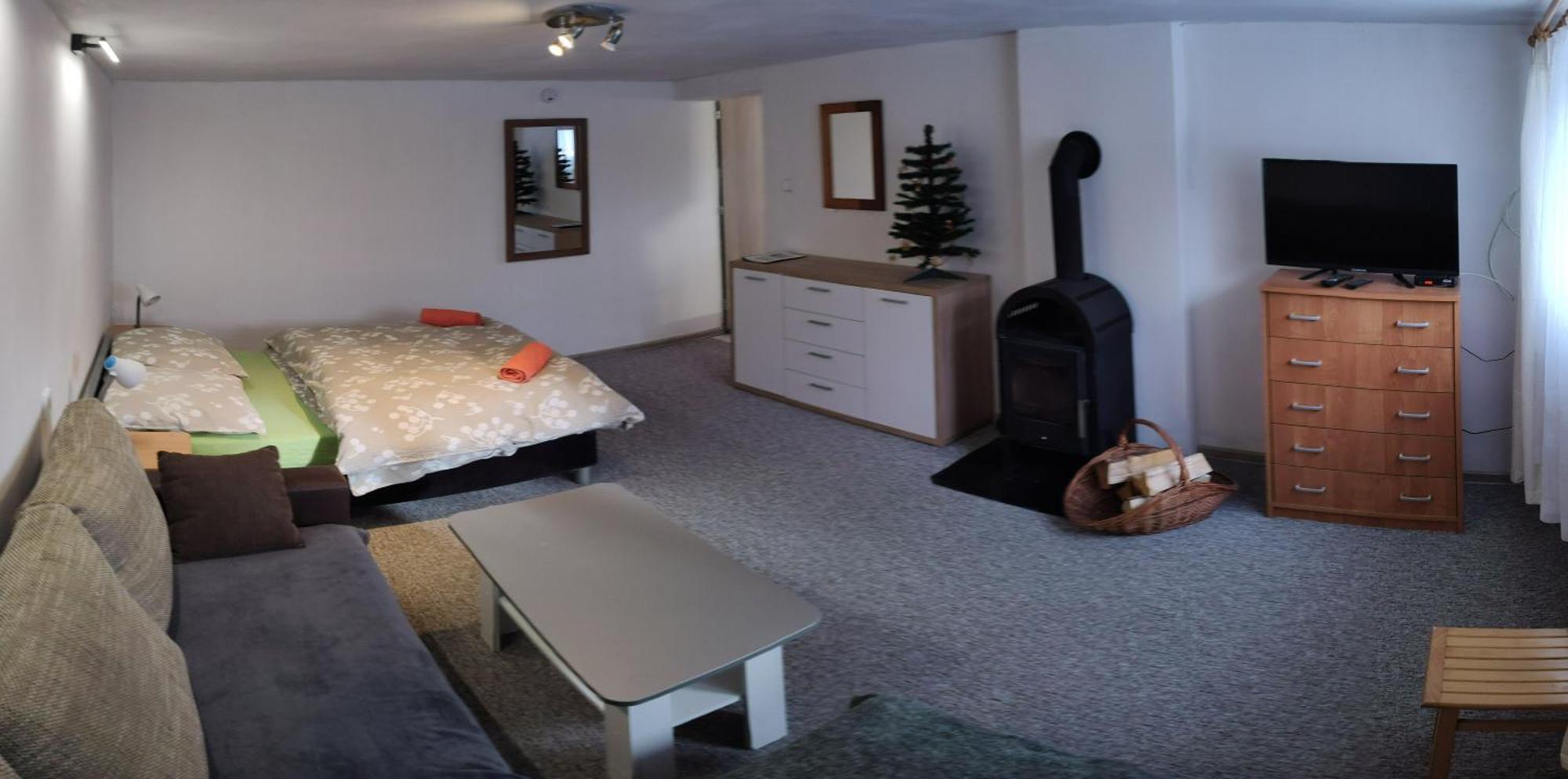Dusan Stola Room photo